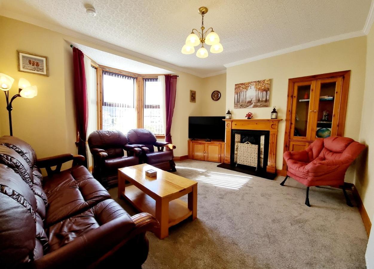 Inverness City 3 Bedroom House Free Parking Екстериор снимка