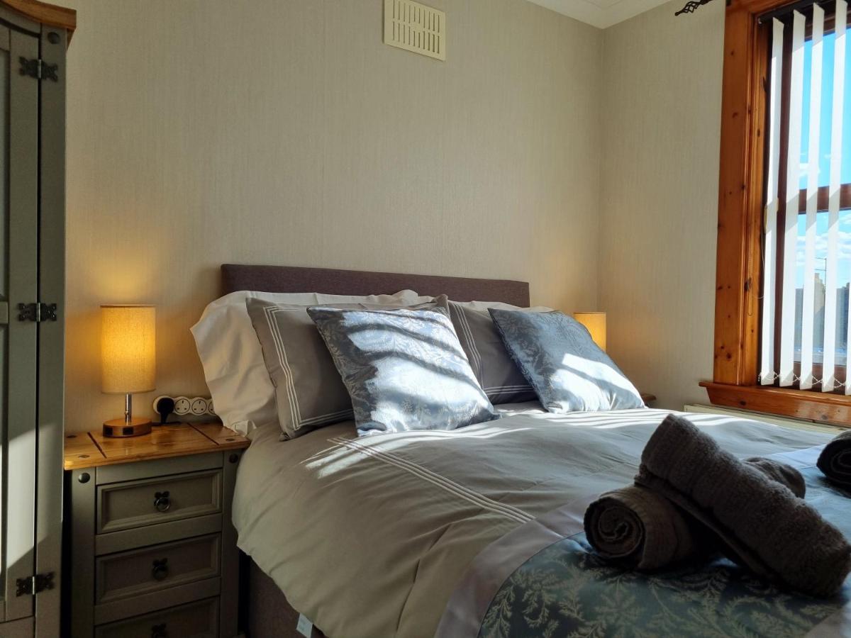 Inverness City 3 Bedroom House Free Parking Екстериор снимка