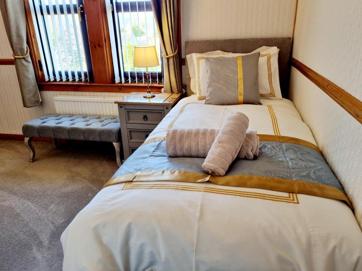 Inverness City 3 Bedroom House Free Parking Екстериор снимка