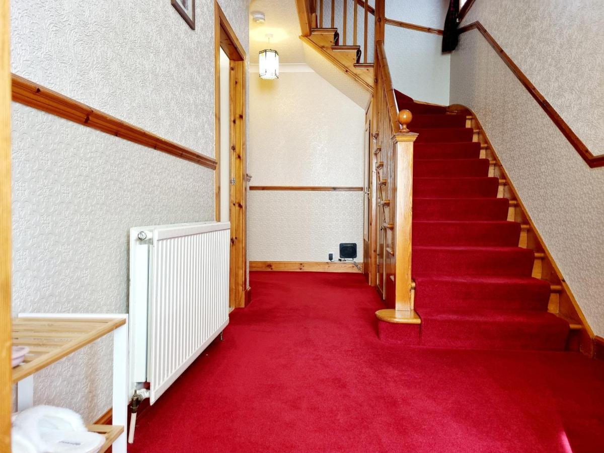 Inverness City 3 Bedroom House Free Parking Екстериор снимка
